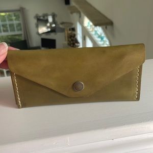 🦄🦄 Portland Leather Goods Anjou long zip envelope 🦄🦄